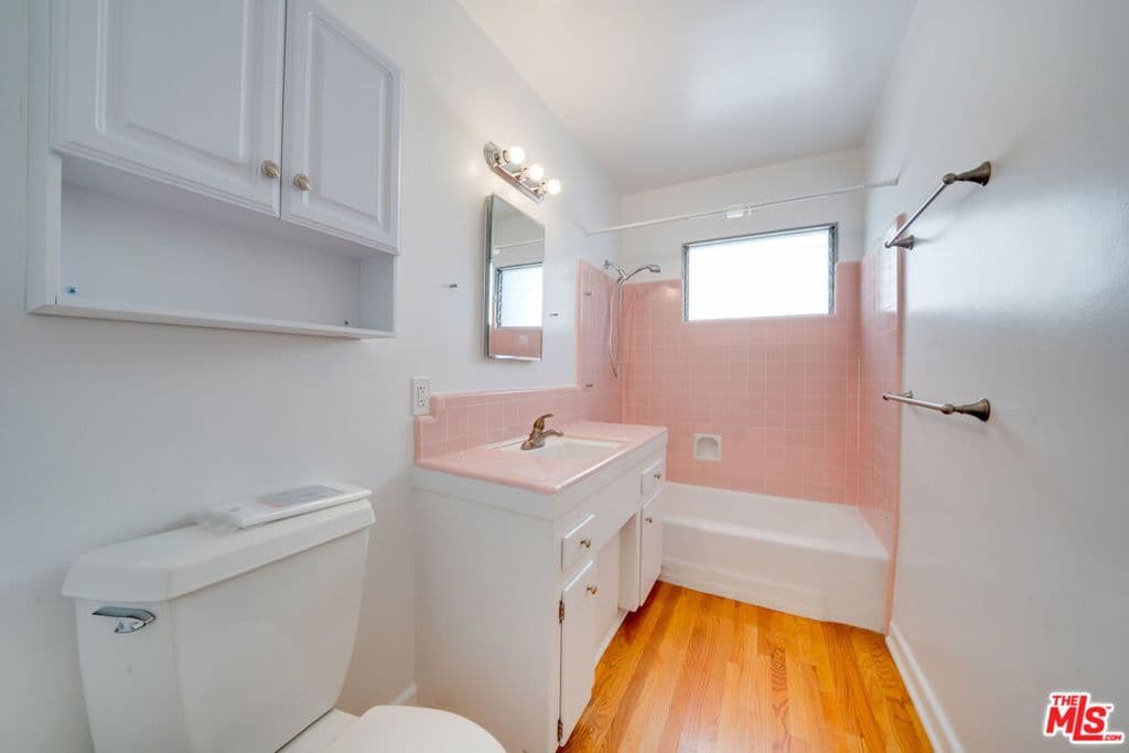 Apartment for rent at 827 Lincoln Boulevard H, Santa Monica, CA featuring 1 bed and 1 bath