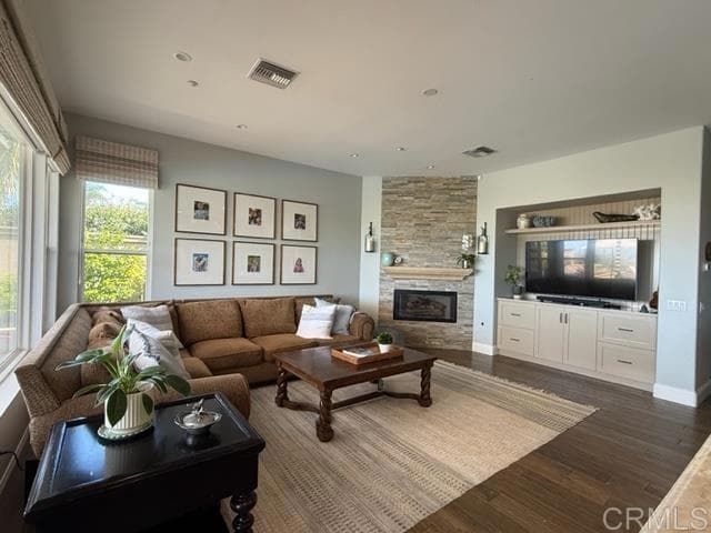 Residential Lease for rent at 542 Hidden Ridge Court, Encinitas, San Diego County, CA featuring 4 beds and 3 baths