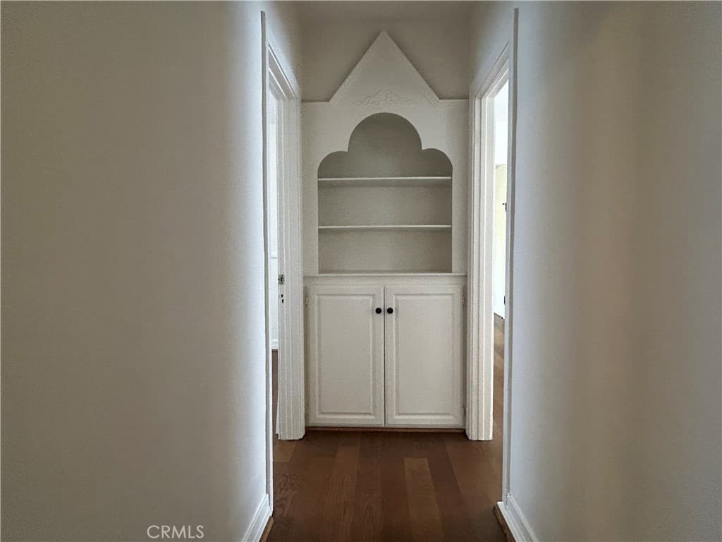 Duplex for rent at 214 E Stocker Street, Glendale, CA featuring 2 beds and 1 bath