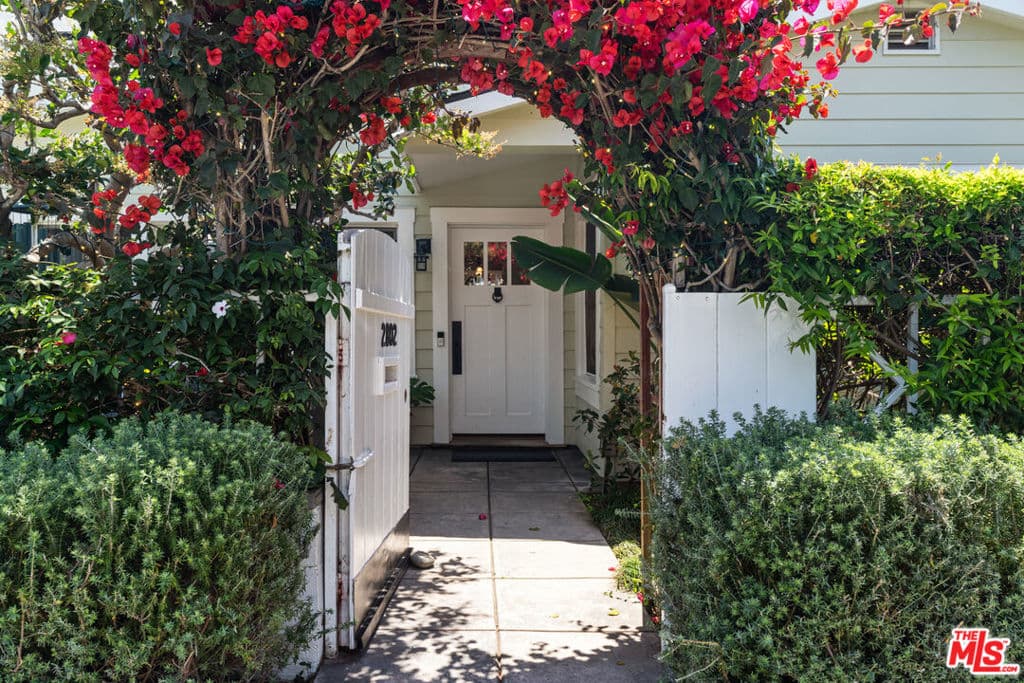 Single Family Residence for rent at 2802 2nd Street, Santa Monica, CA featuring 4 beds and 3 baths