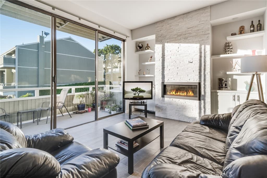 Condominium for rent at 1 Land Fall Court, Newport Beach, CA featuring 2 beds and 3 baths