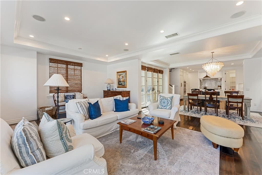 Single Family Residence for rent at 115 Topaz, Newport Beach, CA featuring 3 beds and 4 baths