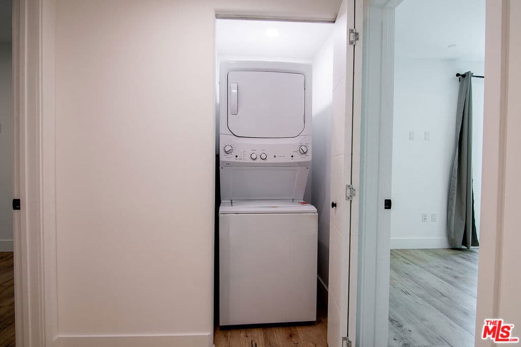 Condominium for rent at 1236 N Fairfax Avenue 2, West Hollywood, CA featuring 2 beds and 3 baths