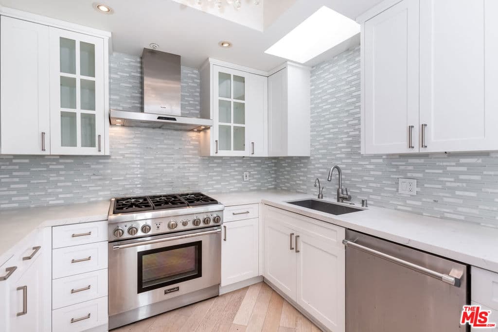 Condominium for rent at 3019 3RD Street 404, Santa Monica, CA featuring 2 beds and 2 baths