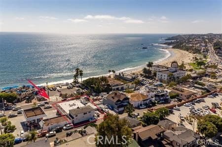 Apartment for rent at 577 S Ramona #E, Laguna Beach, CA featuring 2 beds and 1 bath