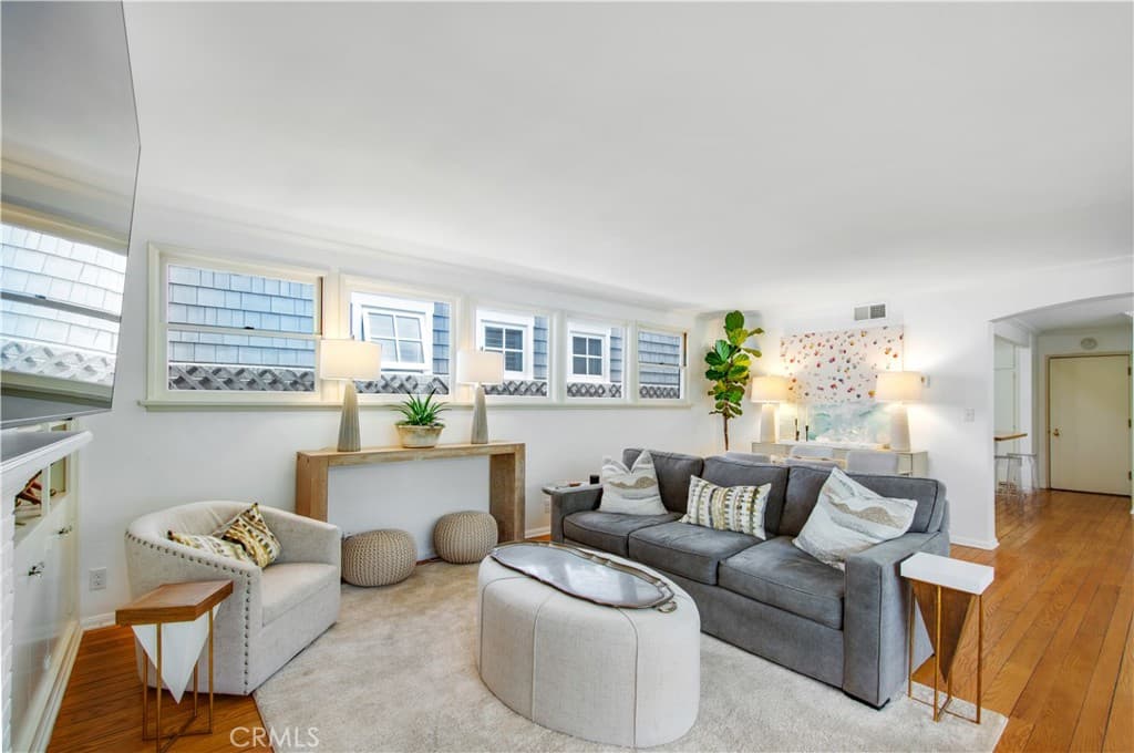 Single Family Residence for rent at 226 Via Koron, Newport Beach, CA featuring 3 beds and 3 baths