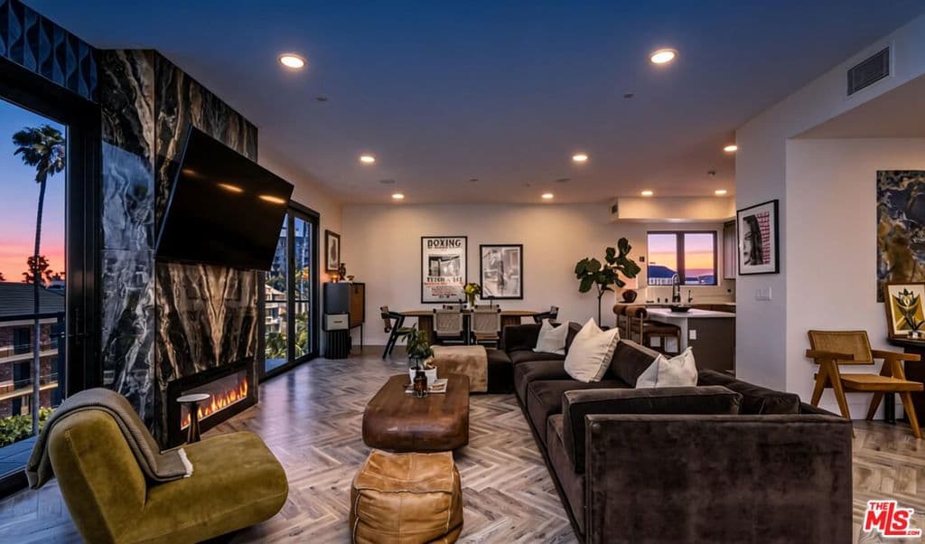 Condominium for rent at 137 N Doheny Drive 1, West Hollywood, CA featuring 4 beds and 4 baths