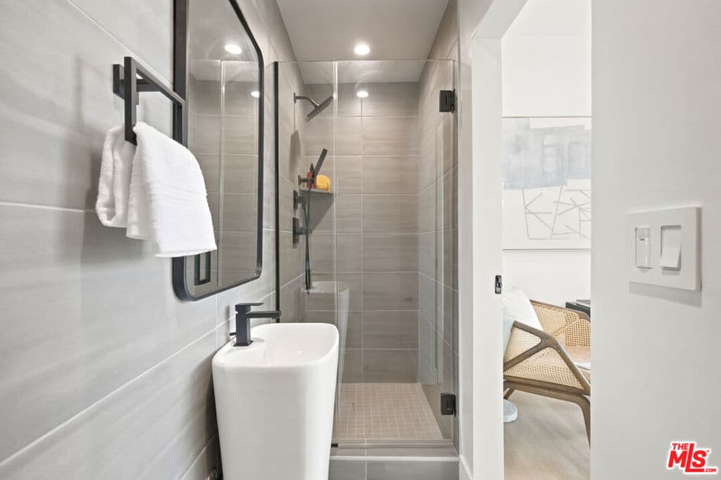 Condominium for rent at 1159 N Formosa Avenue 5, West Hollywood, CA featuring 2 beds and 3 baths