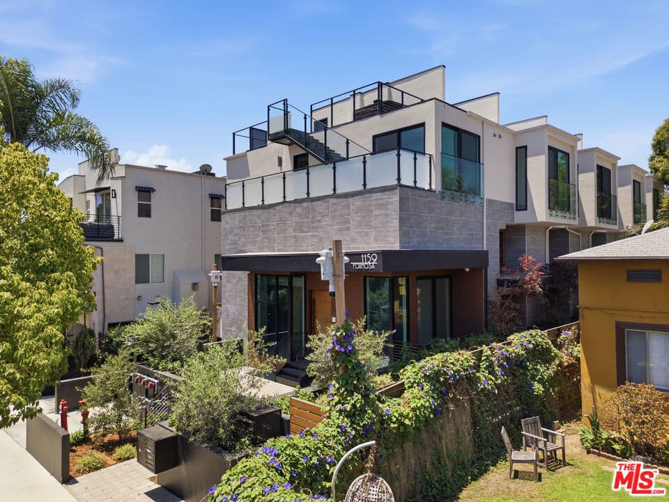 Condominium for rent at 1159 N Formosa Avenue 4, West Hollywood, CA featuring 2 beds and 3 baths