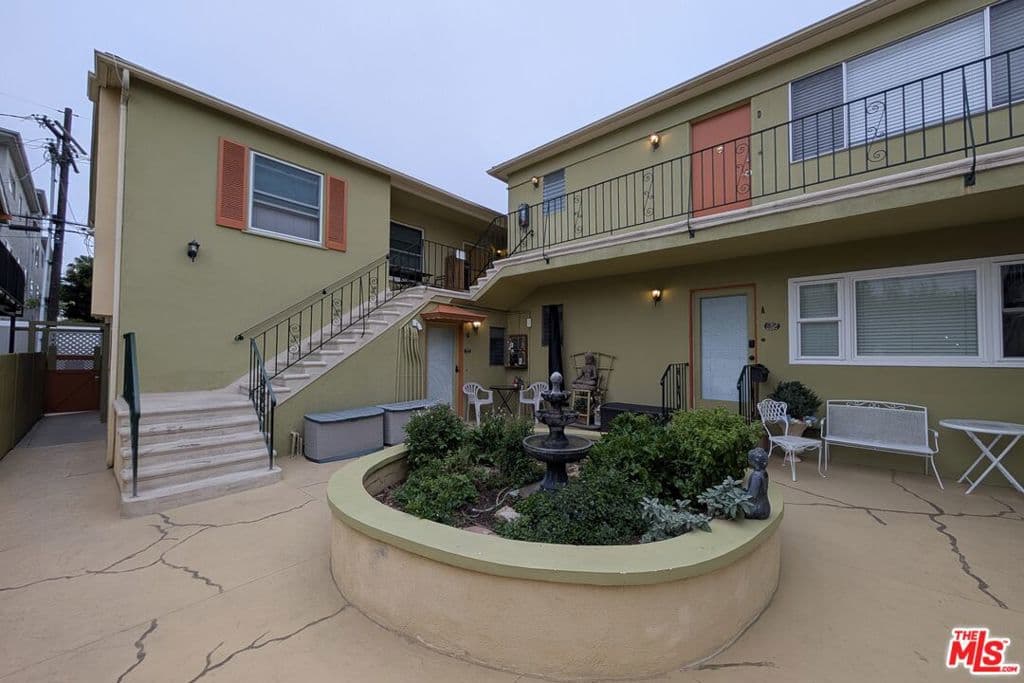 Apartment for rent at 1128 Euclid Street C, Santa Monica, CA featuring 1 bed and 1 bath