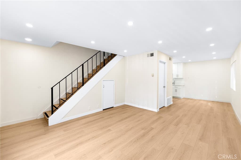 Townhouse for rent at 333 Riverdale Drive 16, Glendale, CA featuring 2 beds and 2 baths