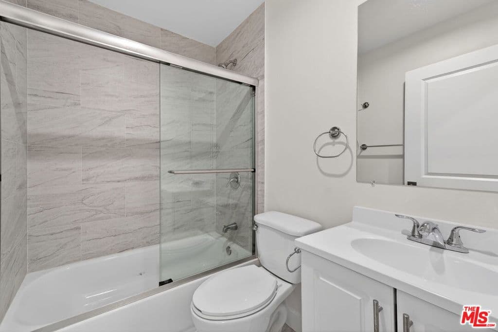 Residential Lease for rent at 3436 Hunter Street 1, Los Angeles, Los Angeles County, CA featuring 5 beds and 3 baths