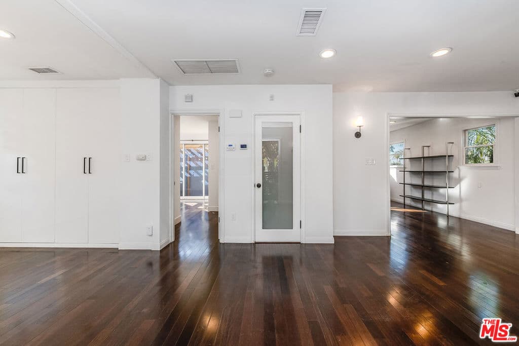 Residential Lease for rent at 7722 Clinton Street, Los Angeles, Los Angeles County, CA featuring 1 bed and 2 baths