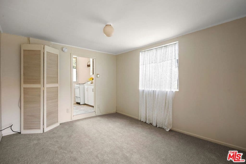 Condominium for rent at 435 1/2 Raymond Avenue, Santa Monica, CA featuring 1 bed and 1 bath