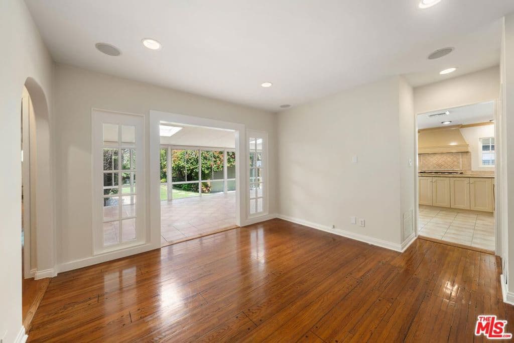 Single Family Residence for rent at 245 25TH Street, Santa Monica, CA featuring 3 beds and 3 baths