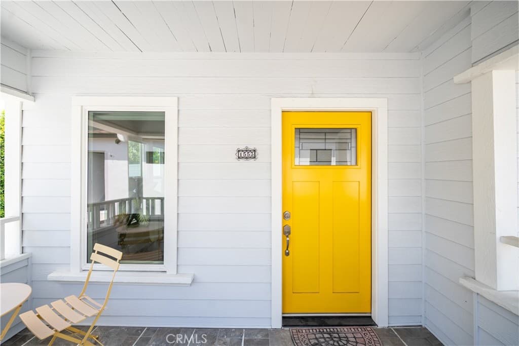 Residential Lease for rent at 1553 Talmadge, Los Angeles, Los Angeles County, CA featuring 2 beds and 1 bath