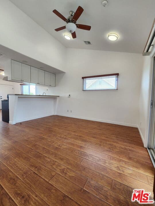 Residential Lease for rent at 17118 Oak View Drive, Los Angeles, Los Angeles County, CA and 1 bath