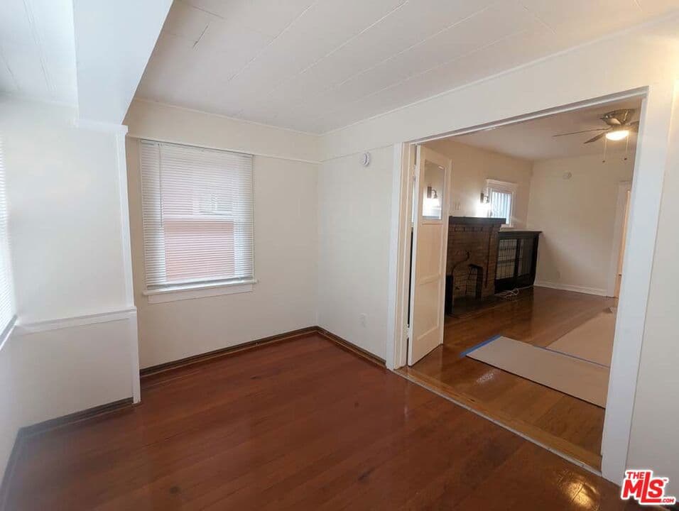 Residential Lease for rent at 1421 Kellam Avenue 1425, Los Angeles, Los Angeles County, CA featuring 2 beds and 1 bath