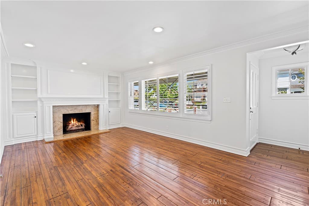 Single Family Residence for rent at 508 Redlands Avenue, Newport Beach, CA featuring 4 beds and 3 baths
