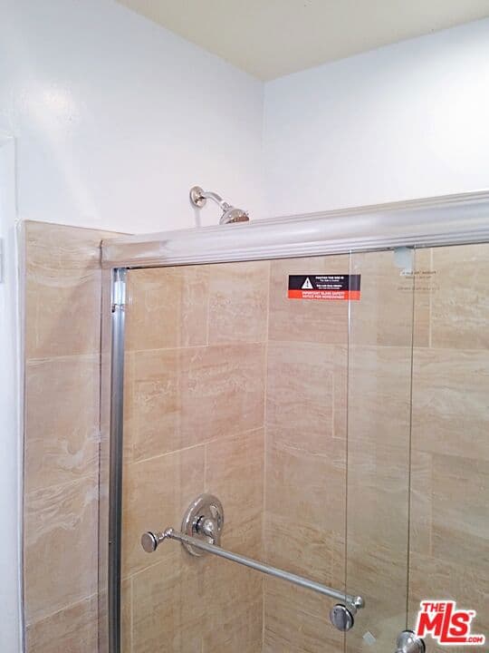 Residential Lease for rent at 853 N HUDSON Avenue 4, Los Angeles, Los Angeles County, CA featuring 1 bed and 1 bath