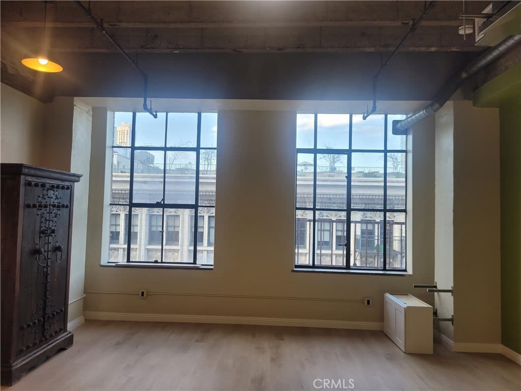 Residential Lease for rent at 312 W 5th Street 922, Los Angeles, Los Angeles County, CA featuring 1 bed and 1 bath