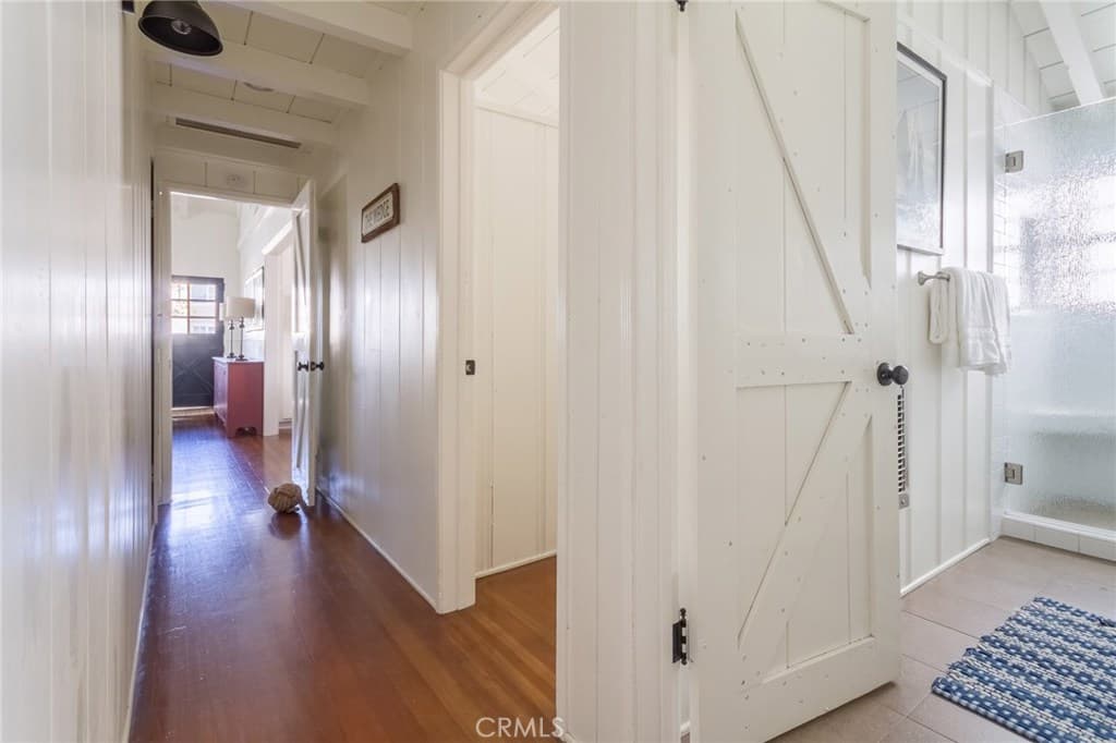 Single Family Residence for rent at 1905 E Balboa Boulevard, Newport Beach, CA featuring 3 beds and 2 baths