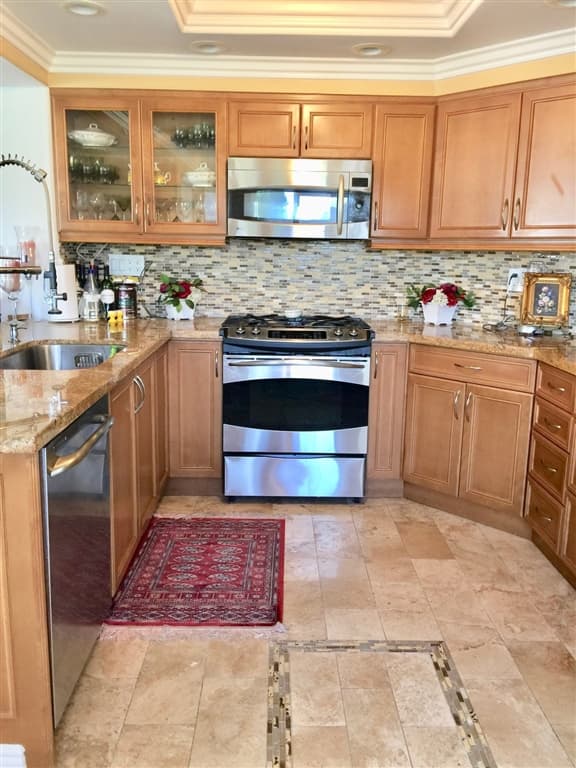 Residential Lease for rent at 1418 Portofino Drive, Vista, San Diego County, CA featuring 3 beds and 3 baths