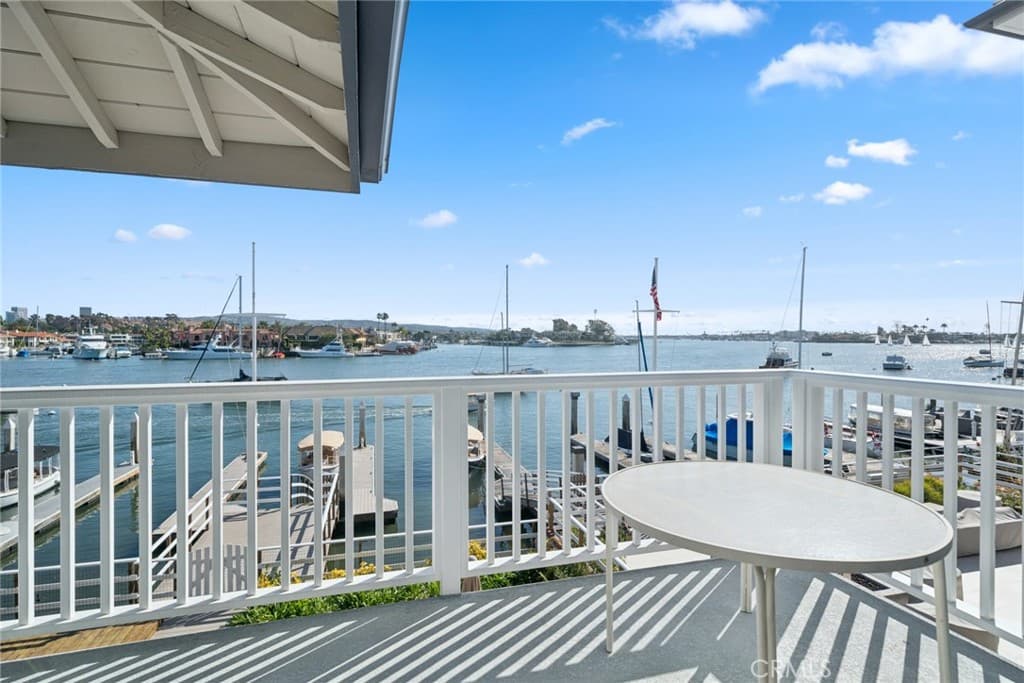 Single Family Residence for rent at 2732 Bayshore Drive, Newport Beach, CA featuring 4 beds and 4 baths
