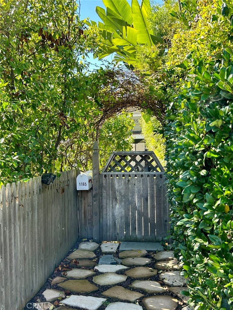 Single Family Residence for rent at 1165 Catalina, Laguna Beach, CA featuring 3 beds and 2 baths