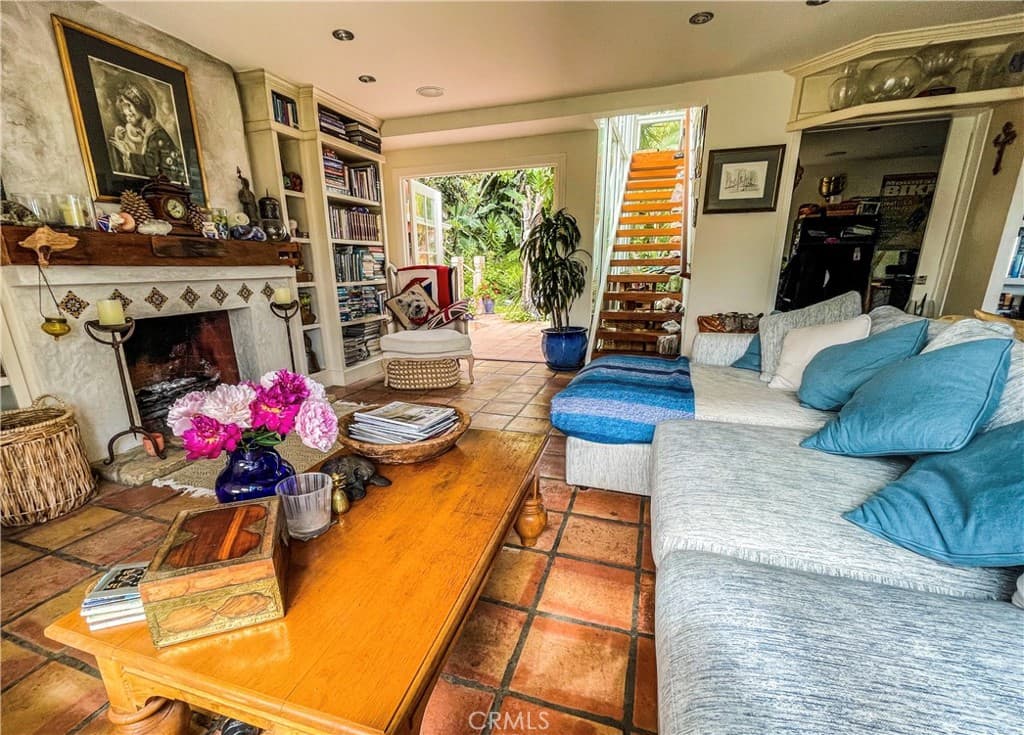 Single Family Residence for rent at 30722 Marilyn Drive, Laguna Beach, CA featuring 3 beds and 3 baths