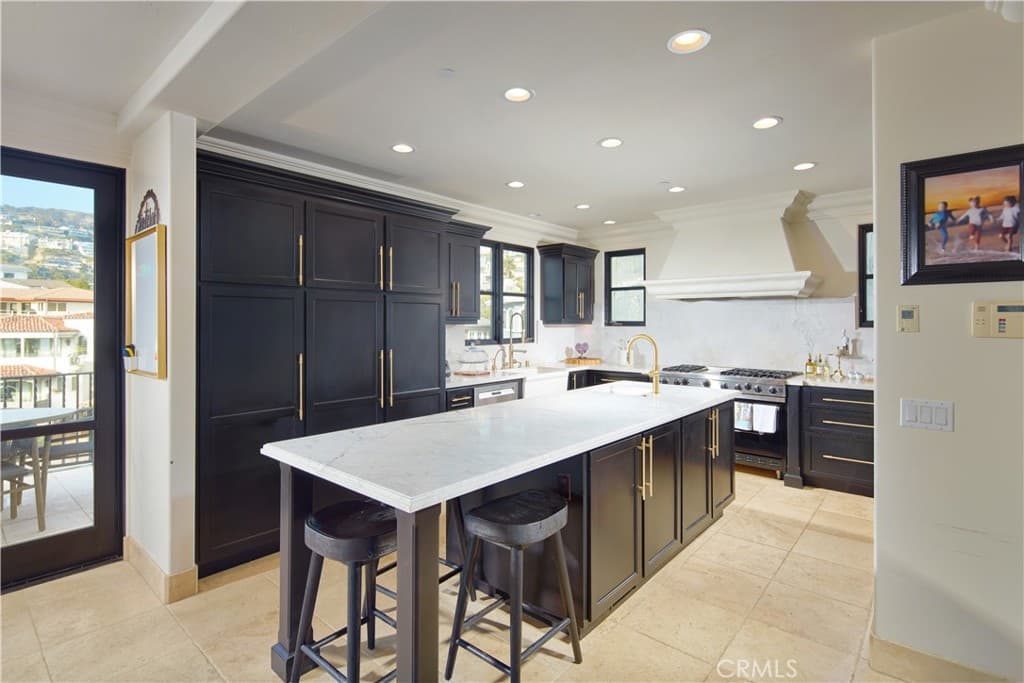 Single Family Residence for rent at 11 Emerald Bay, Laguna Beach, CA featuring 5 beds and 5 baths