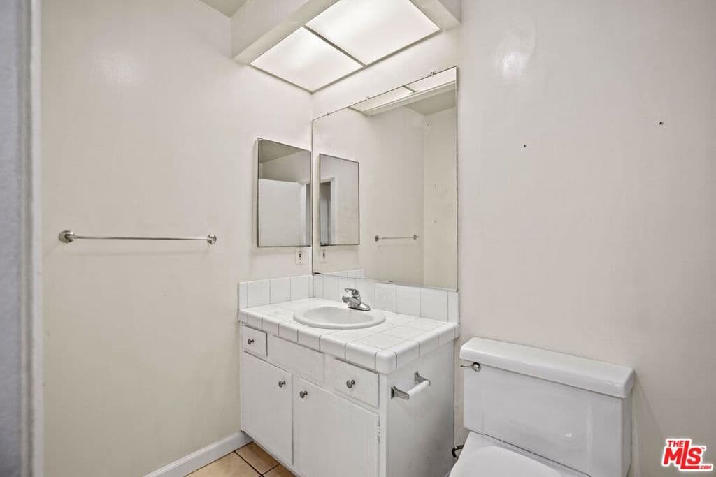 Condominium for rent at 1033 6TH Street 108, Santa Monica, CA featuring 2 beds and 2 baths