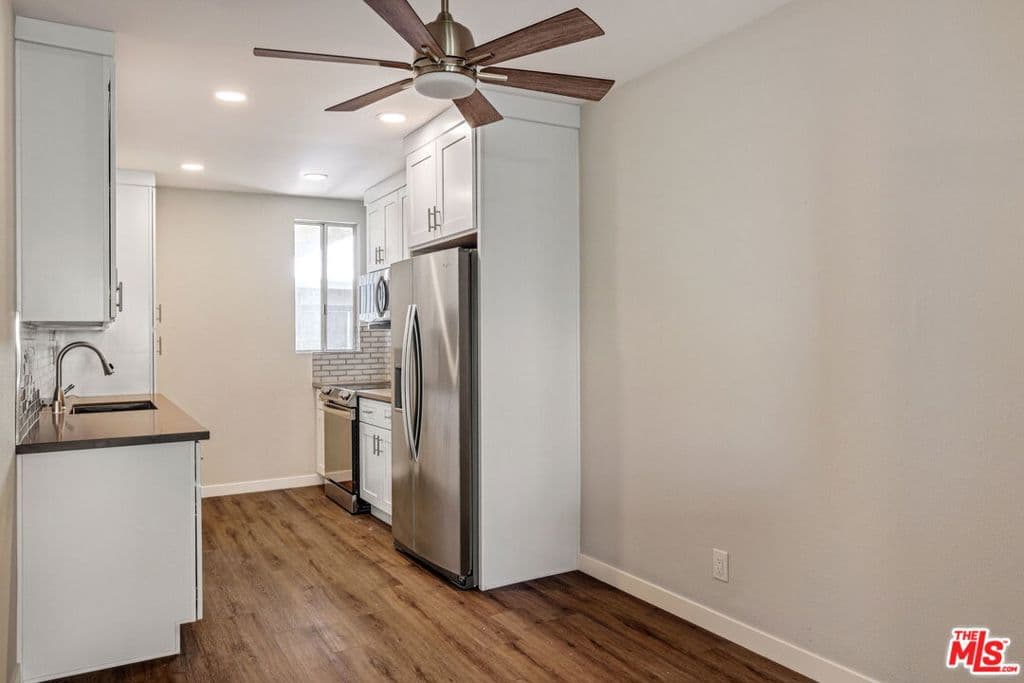 Condominium for rent at 1342 HARVARD Street 201, Santa Monica, CA featuring 3 beds and 2 baths