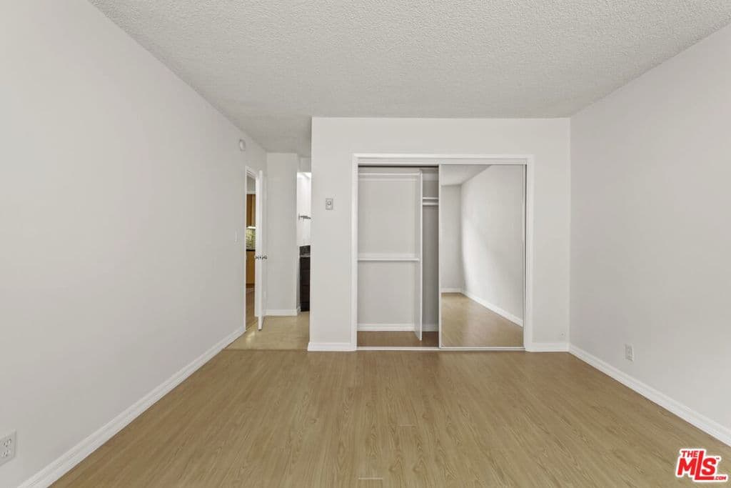 Apartment for rent at 1033 6TH Street 303, Santa Monica, CA featuring 3 beds and 2 baths
