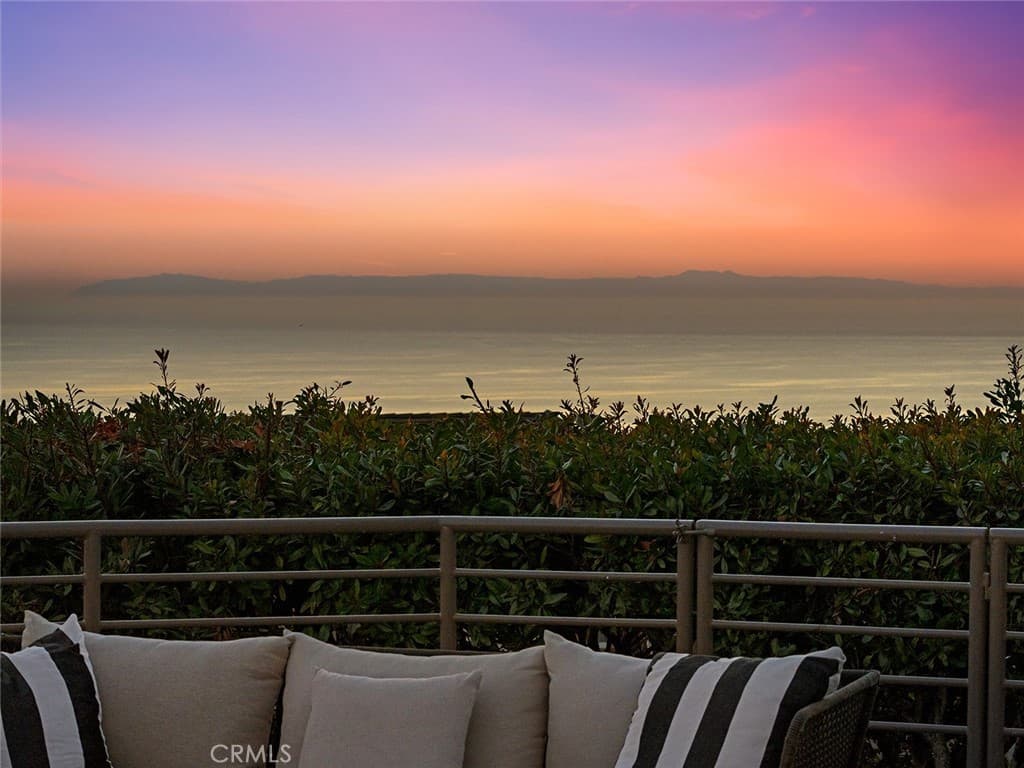 Single Family Residence for sale at 1401 Bounty Way, Laguna Beach, CA featuring 5 beds and 4 baths