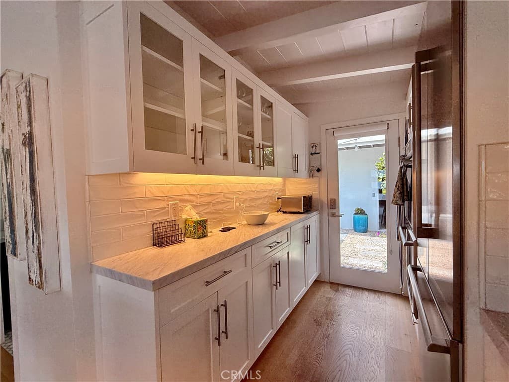 Single Family Residence for rent at 234 La Brea, Laguna Beach, CA featuring 1 bed and 1 bath