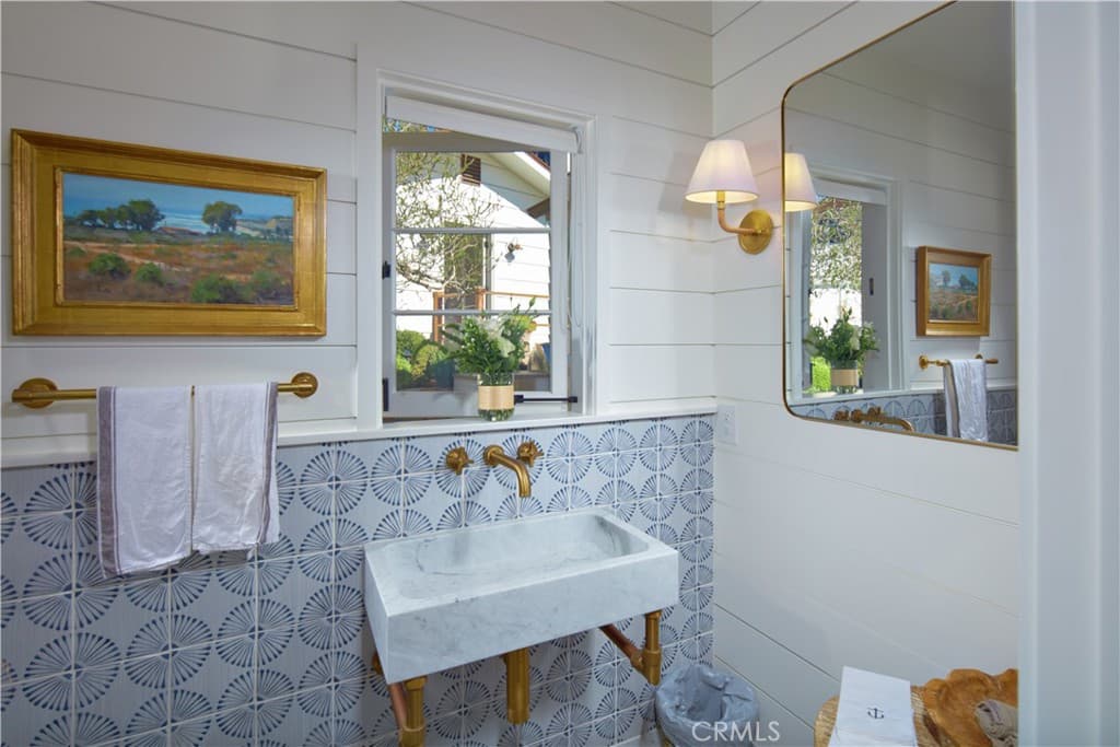 Single Family Residence for rent at 6 Rockledge Road, Laguna Beach, CA featuring 4 beds and 5 baths