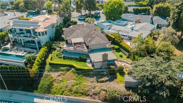 Single Family Residence for rent at 730 Saint James Place, Newport Beach, CA featuring 3 beds and 4 baths