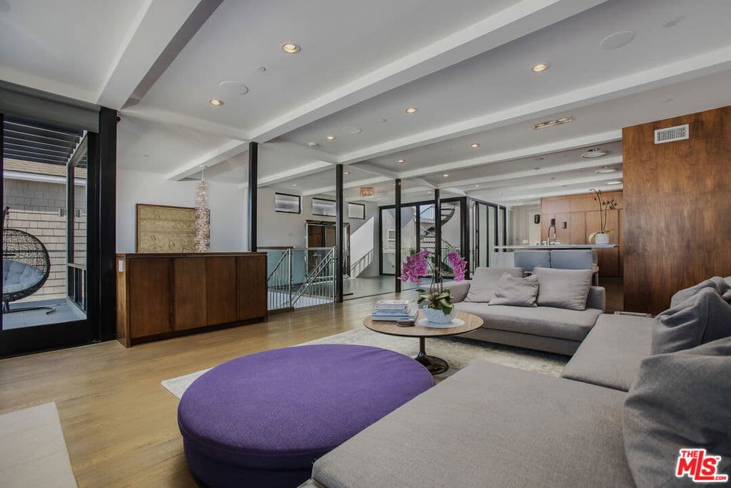 Single Family Residence for rent at 2105 E Balboa Boulevard, Newport Beach, CA featuring 4 beds and 5 baths