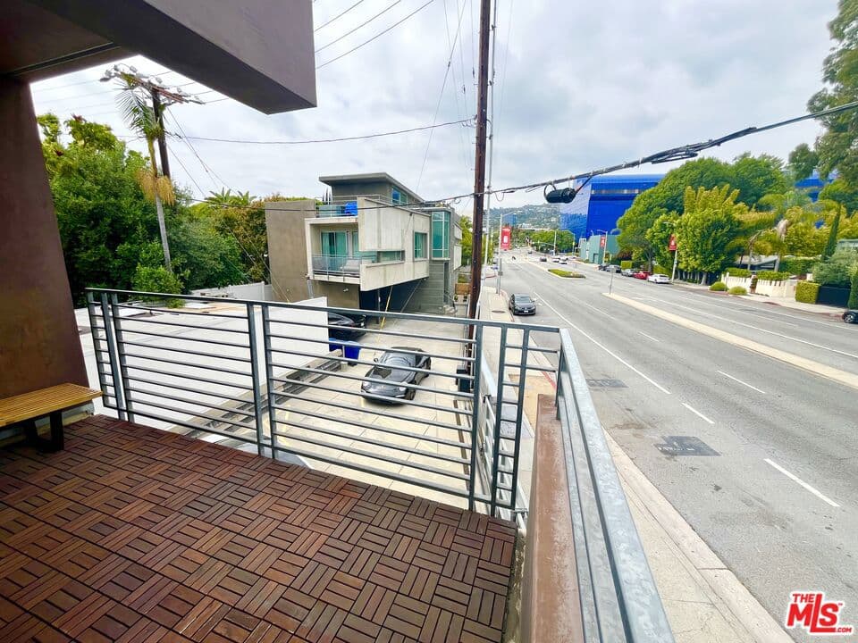 Condominium for rent at 505 N San Vicente Boulevard, West Hollywood, CA featuring 1 bed and 1 bath