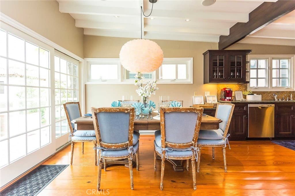 Single Family Residence for rent at 507 J St, Newport Beach, CA featuring 4 beds and 3 baths