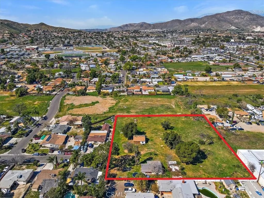 4077 Riverview Drive, Riverside, CA — listing photo 1