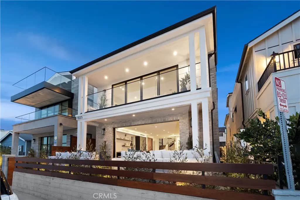 1025 W Balboa Boulevard, Newport Beach, CA — listing photo 1