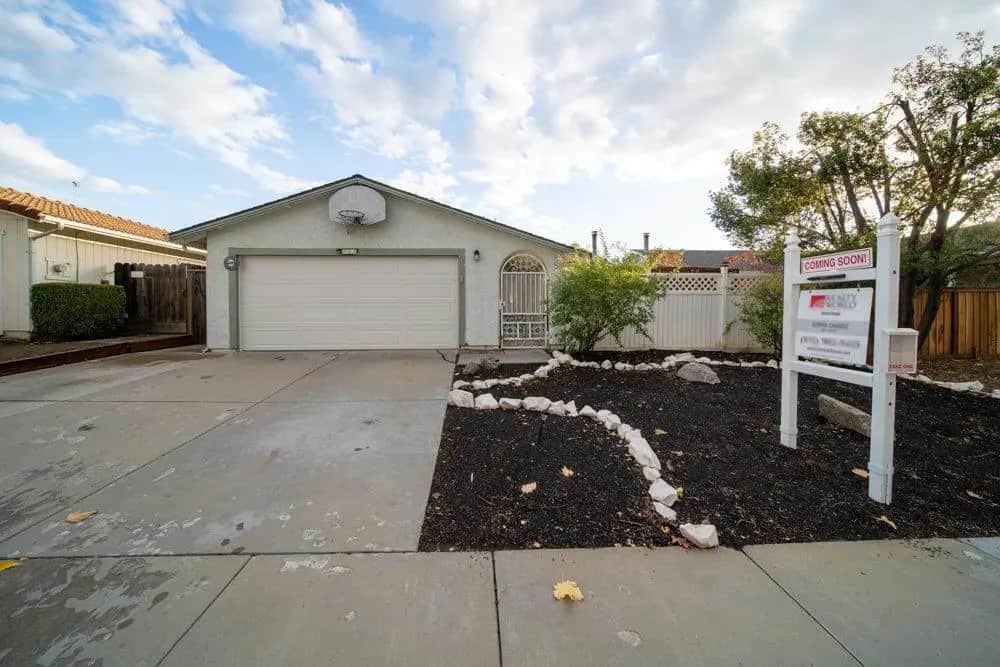 945 Matador Drive, Hollister, CA — listing photo 1