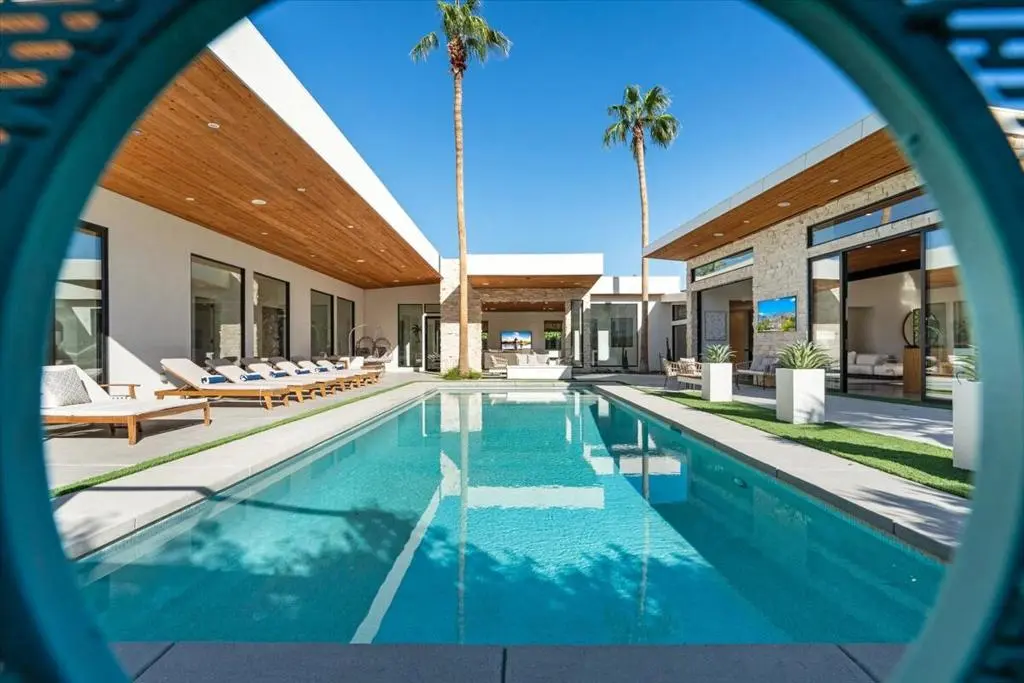 524 E E Miraleste Court Court, Palm Springs, CA — listing photo 1