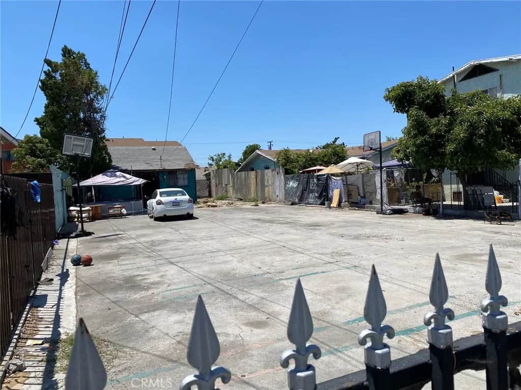 7533 Maie Avenue, Los Angeles, CA — listing photo 1