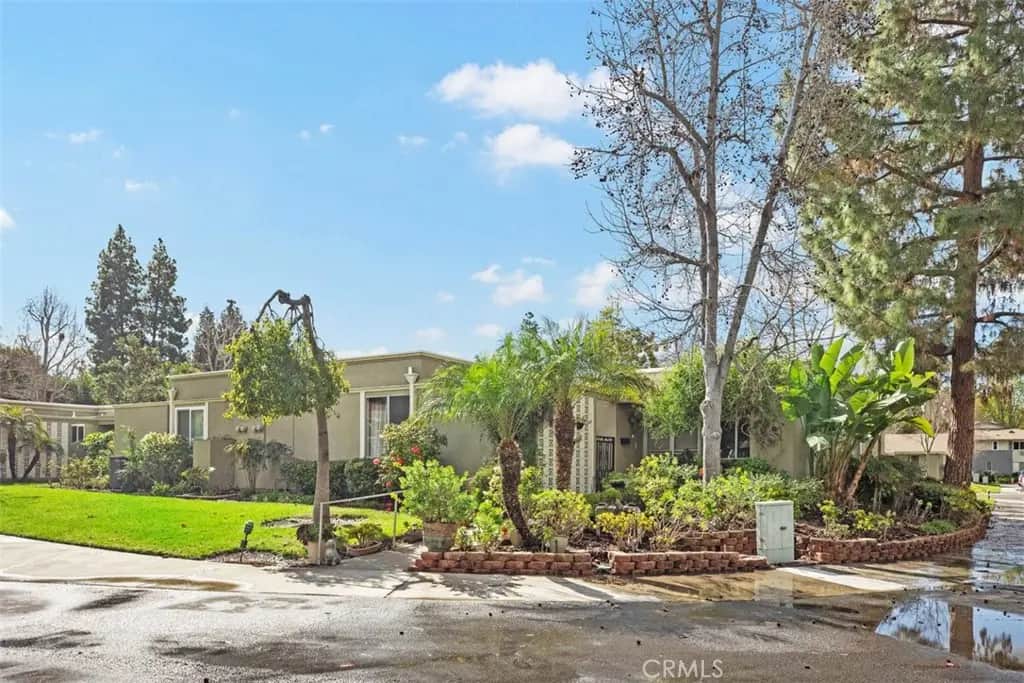 74 Calle Aragon A, Laguna Woods, CA — listing photo 1
