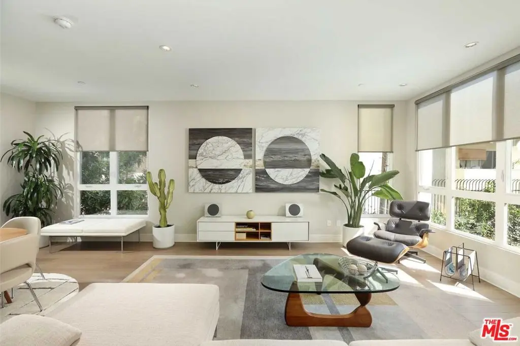 1400 N Fuller Avenue 19, Los Angeles, CA — listing photo 1