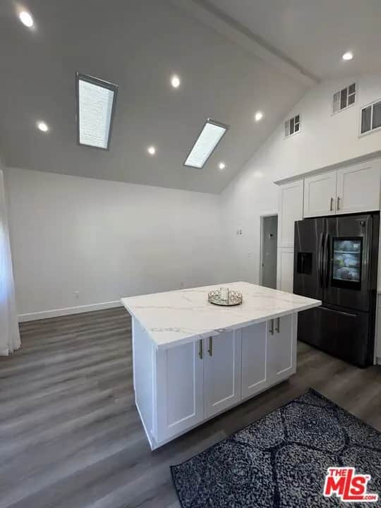 1611 Bel Aire Drive, Glendale, CA — listing photo 1