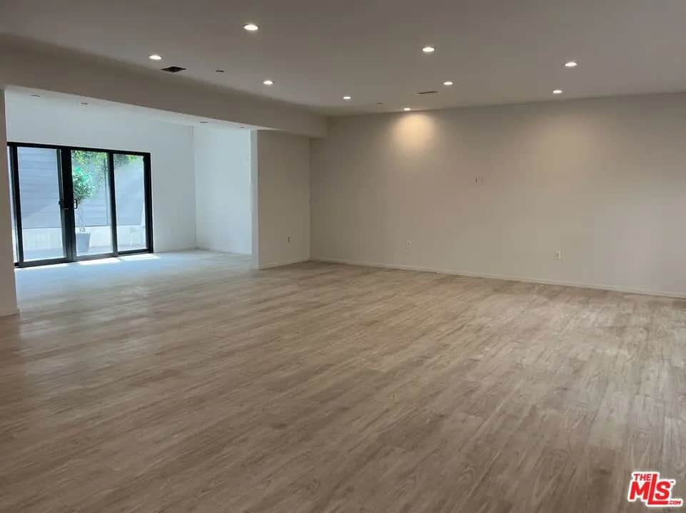 913 Hilldale Avenue 2, West Hollywood, CA — listing photo 1
